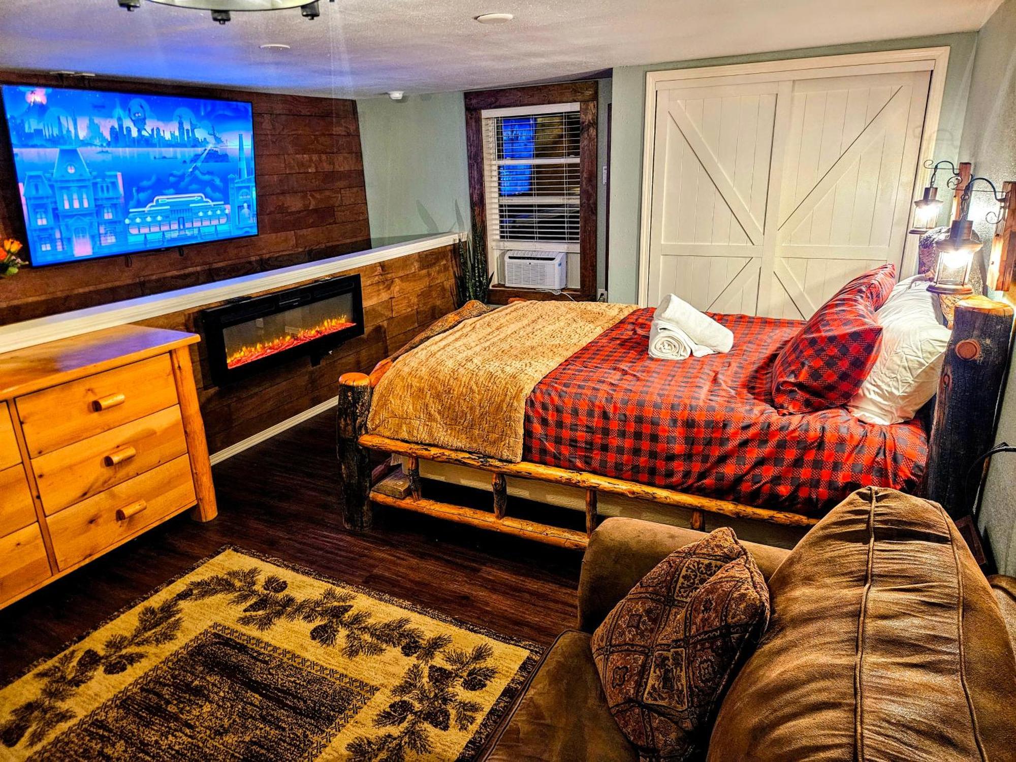 Private Cabin- Breakfast - Double Tub - 75In Tv - Sup - Washer Dryer - Bbq West Point المظهر الخارجي الصورة